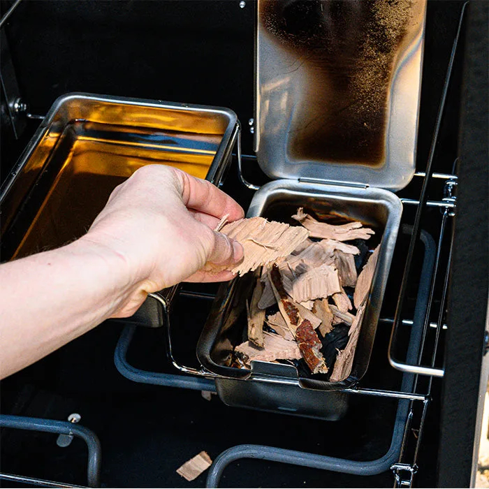 Features of the 30 inch Analog Electric Smoker - 2 Rack - Image 5