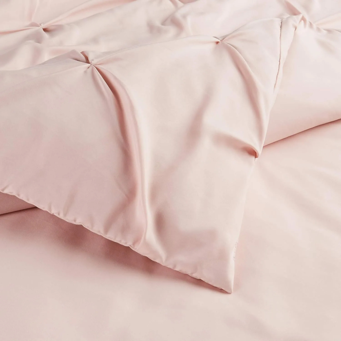 Amazon Basics Light-Weight Microfiber Pinch Pleat Duvet Cover Set - 3 Pieces, Full/Queen, Blush Pink, Geometric - Image 4