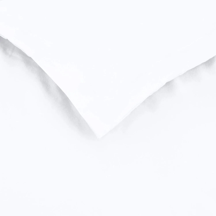 Amazon Basics Lightweight 2 Piece Microfiber Duvet Cover Set with Zipper Closure, Twin/Twin XL, Bright White, Solid - Image 4