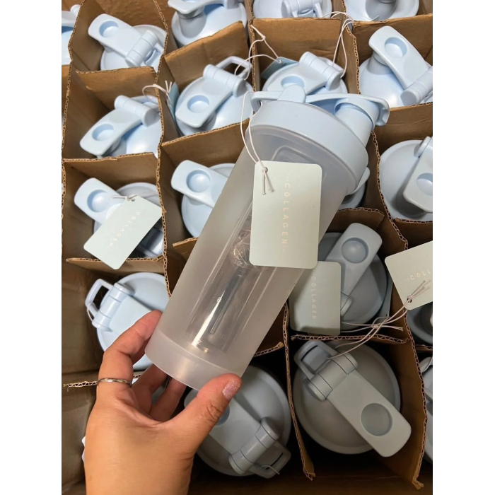 The collagen co ultimate bundle of nourishment and radiance with our Glow Shaker Bundle. Choose from our four deliciously creamy flavours of our Glow Shakes, infused with collagen for a radiant glow from within. To ensure a perfectly blended shake every time, we've also included a premium Collagen Protein Shaker. - Image 3